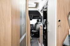 VAN690LB - 6- Kabe