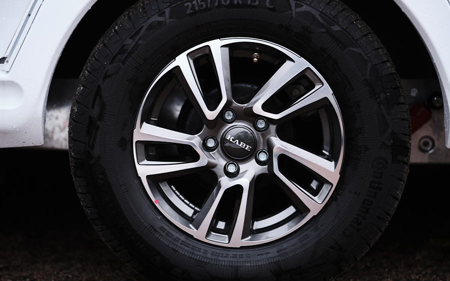 Tyres and clutch.  - KABE
